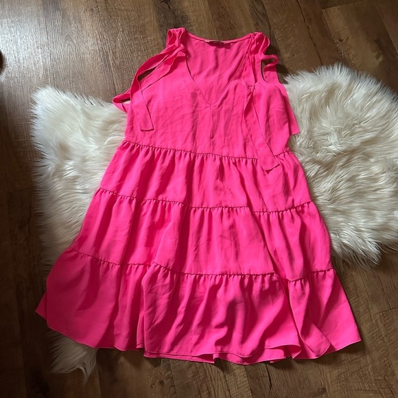 AMANDA UPRICHARD Pruitt Mini Dress In Hot Pink - Picture 3 of 5